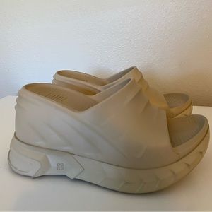 Givenchy Marshmallow rubber sandals